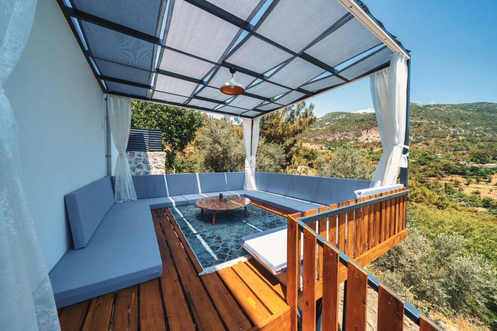 Villa Güney Duo