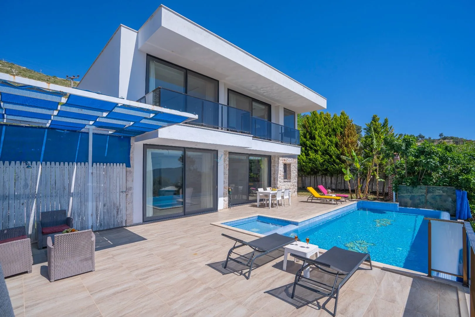 VR Villa Avalon