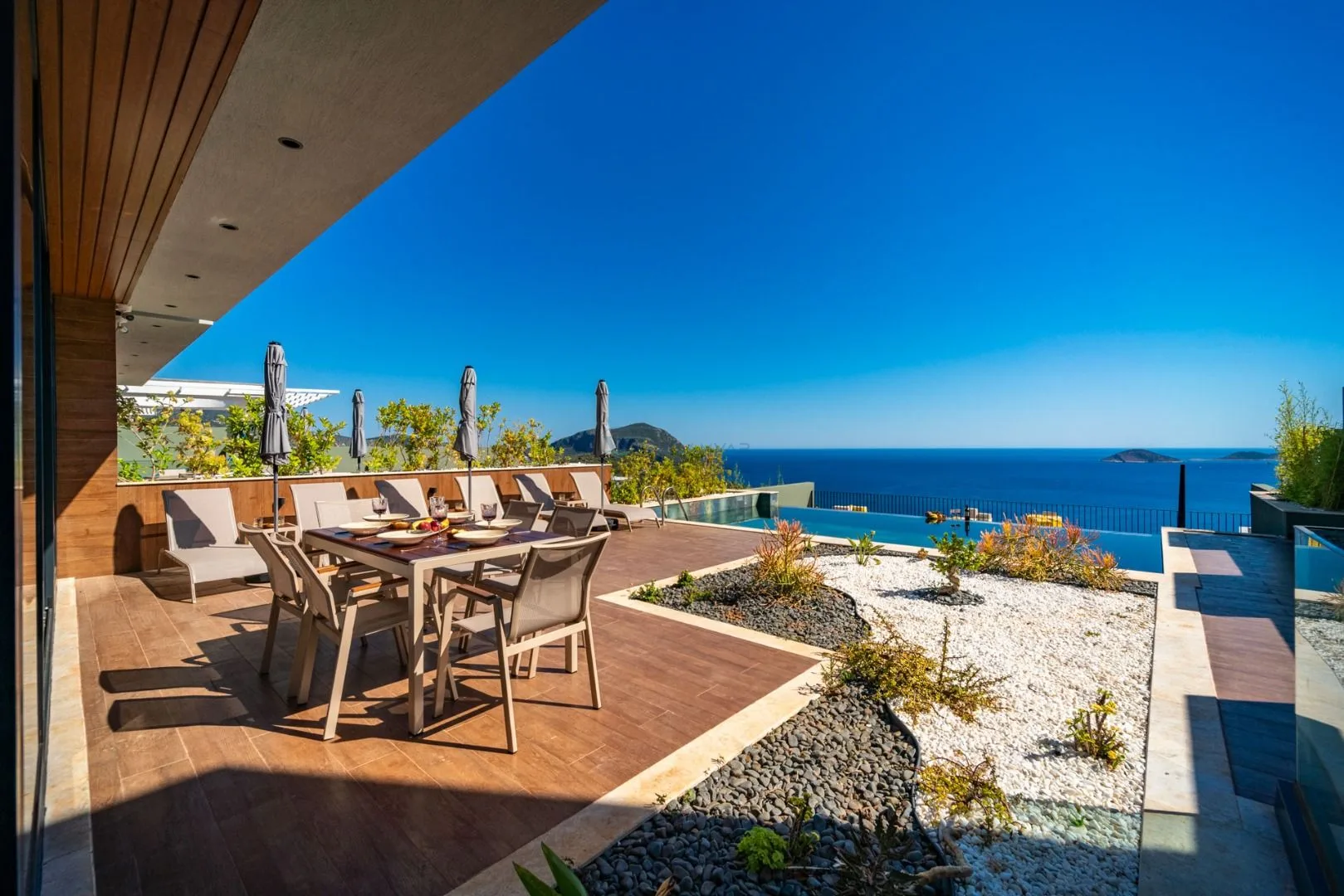 Villa Aura D